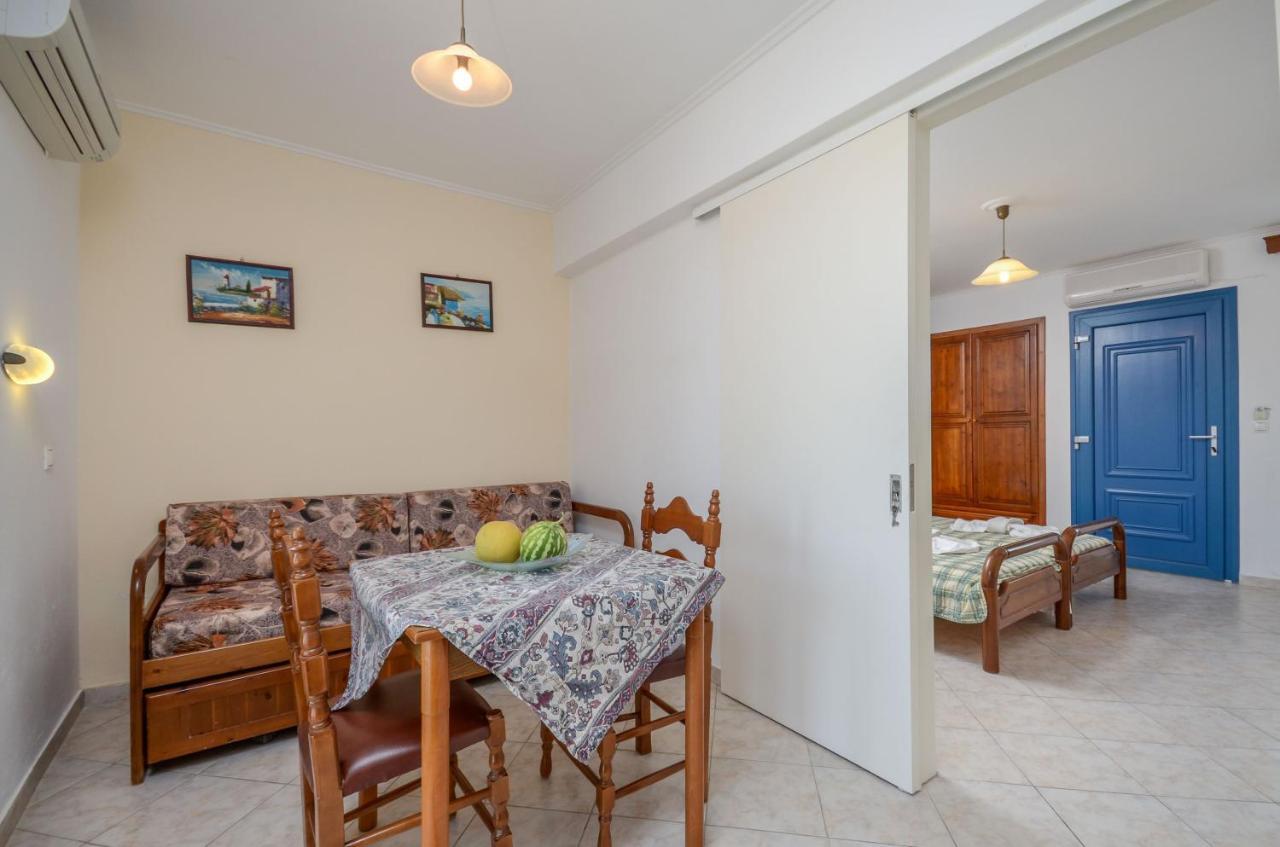 Polemis Studios & Apartments Agia Anna  Rum bild